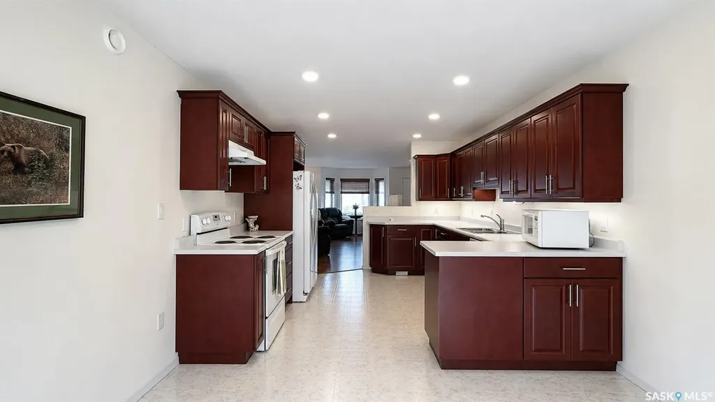 2419 Buhler Avenue North Battleford SK S9A 1R2