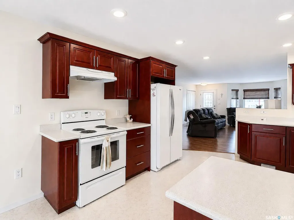 2419 Buhler Avenue North Battleford SK S9A 1R2