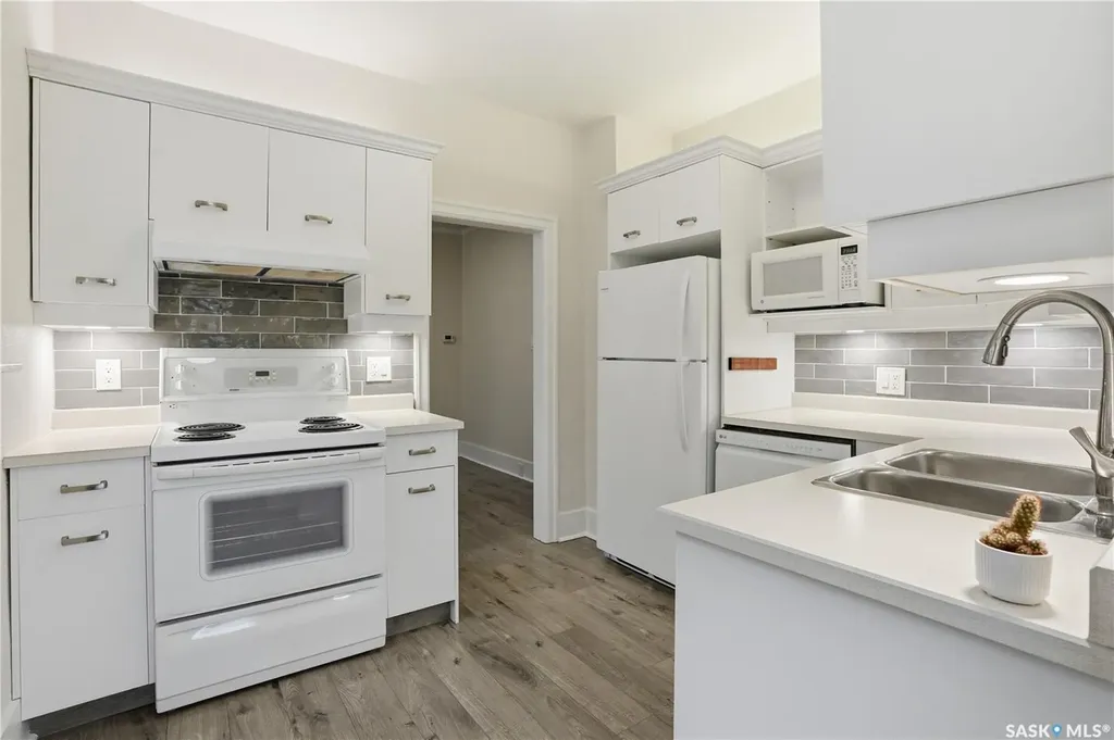 1016 Temperance Street Saskatoon SK S7N 0N6