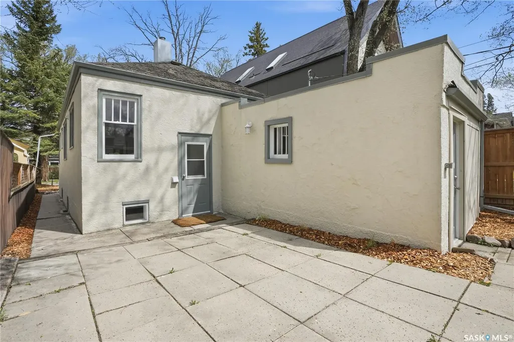 1016 Temperance Street Saskatoon SK S7N 0N6
