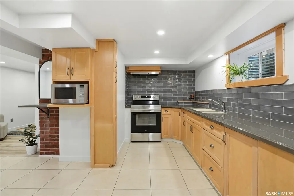 1016 Temperance Street Saskatoon SK S7N 0N6