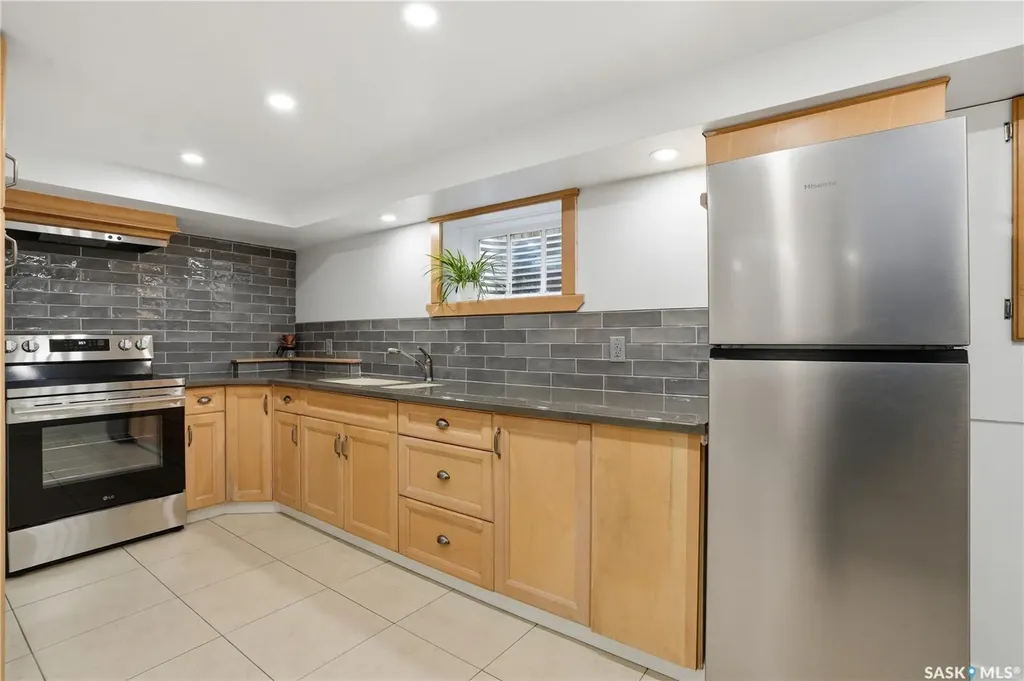 1016 Temperance Street Saskatoon SK S7N 0N6