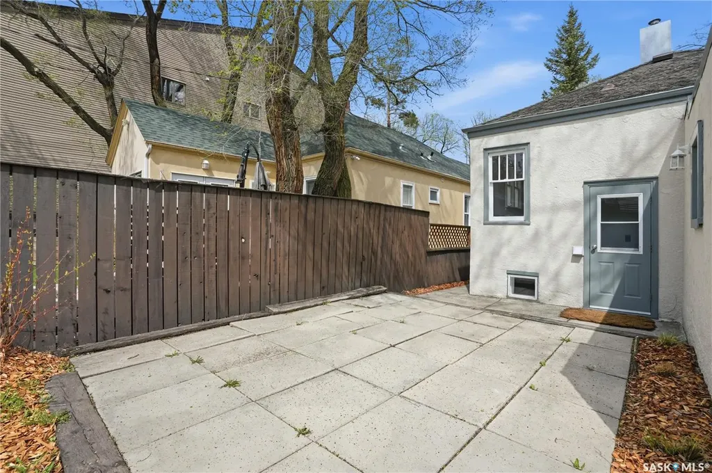 1016 Temperance Street Saskatoon SK S7N 0N6