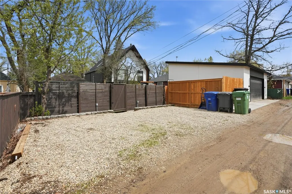 1016 Temperance Street Saskatoon SK S7N 0N6