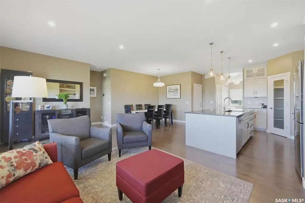 542 Pringle Crescent Saskatoon SK S7T 0W9
