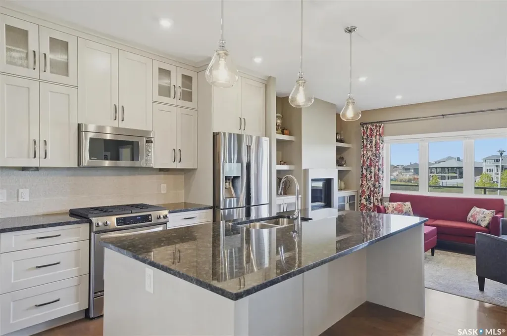 542 Pringle Crescent Saskatoon SK S7T 0W9