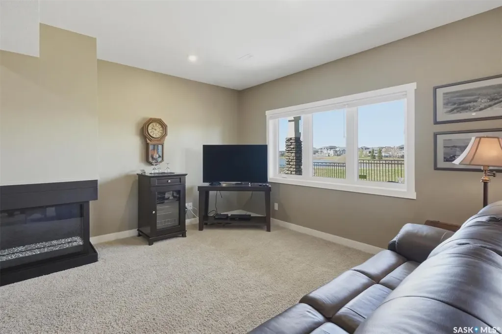 542 Pringle Crescent Saskatoon SK S7T 0W9