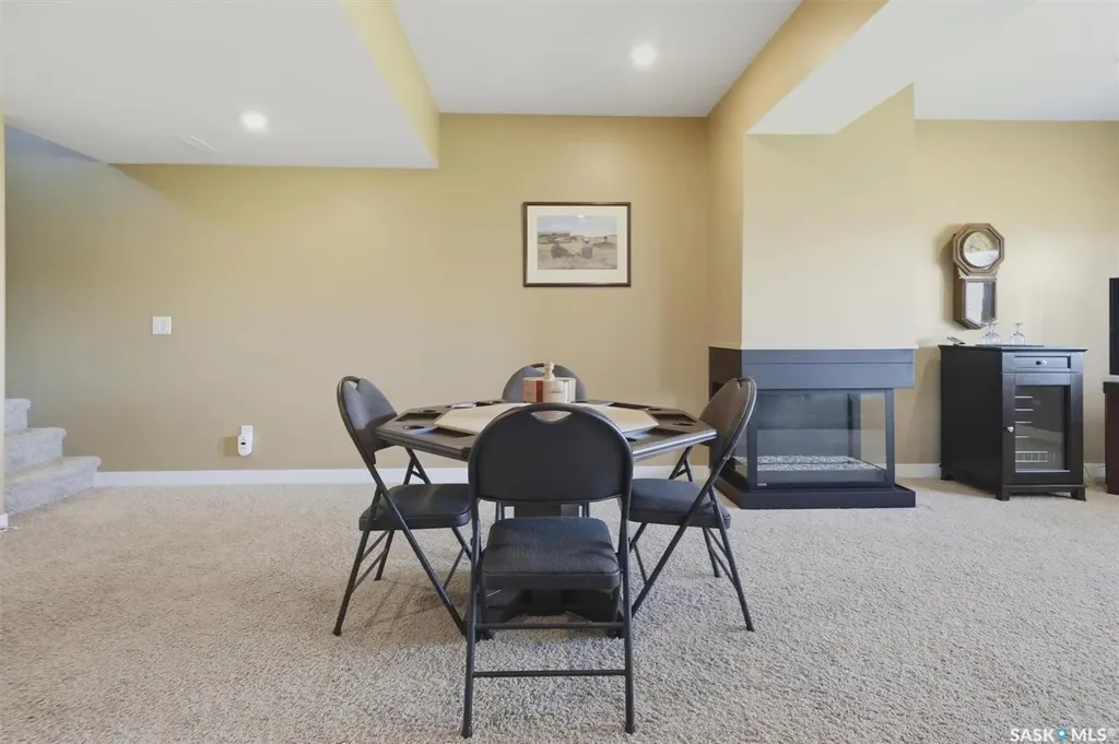 542 Pringle Crescent Saskatoon SK S7T 0W9