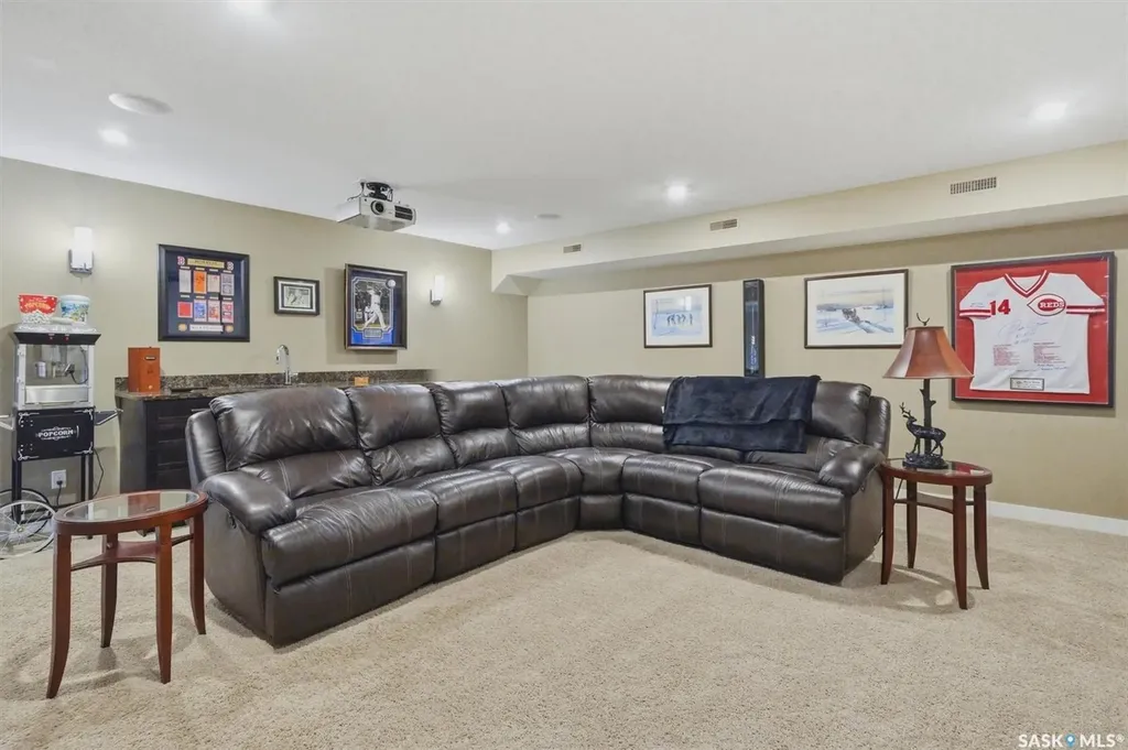 542 Pringle Crescent Saskatoon SK S7T 0W9