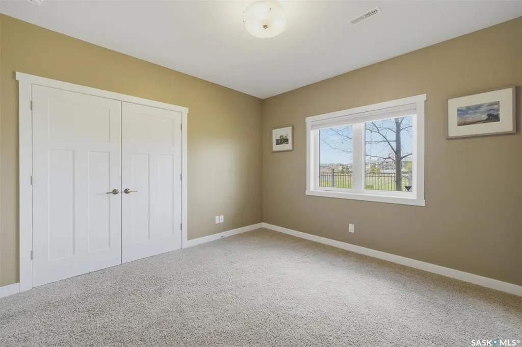542 Pringle Crescent Saskatoon SK S7T 0W9