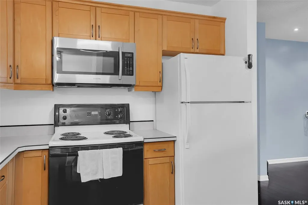 606 Wardlow Road Saskatoon SK S7M 4C9