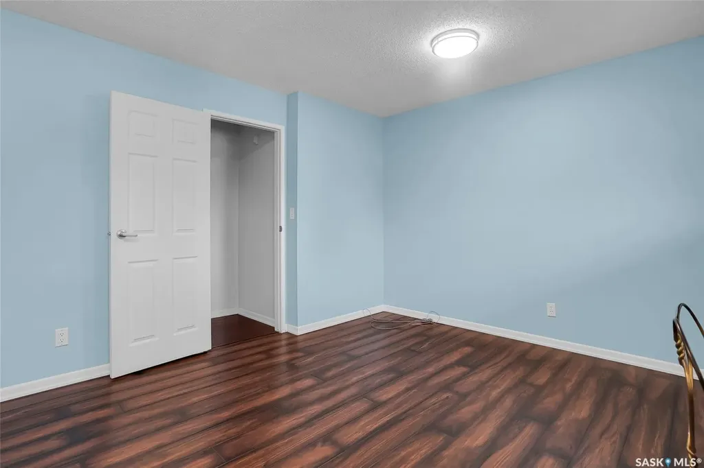 606 Wardlow Road Saskatoon SK S7M 4C9