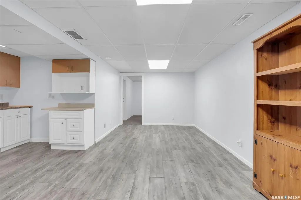 606 Wardlow Road Saskatoon SK S7M 4C9