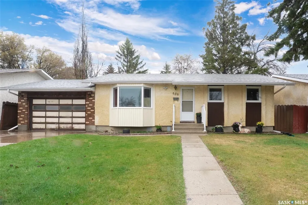 606 Wardlow Road Saskatoon SK S7M 4C9
