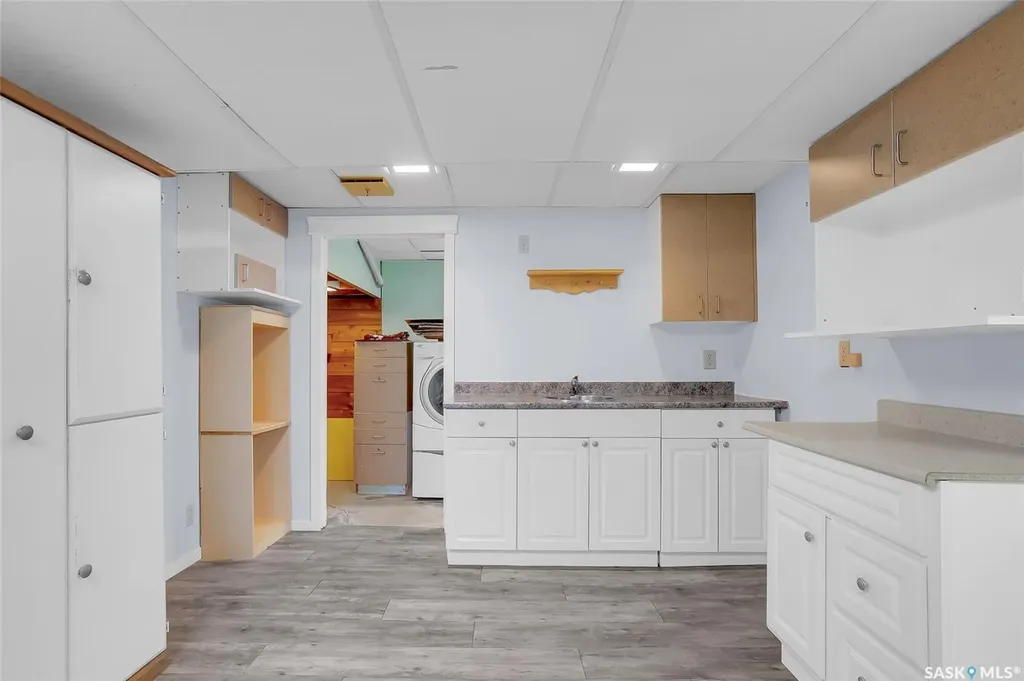 606 Wardlow Road Saskatoon SK S7M 4C9