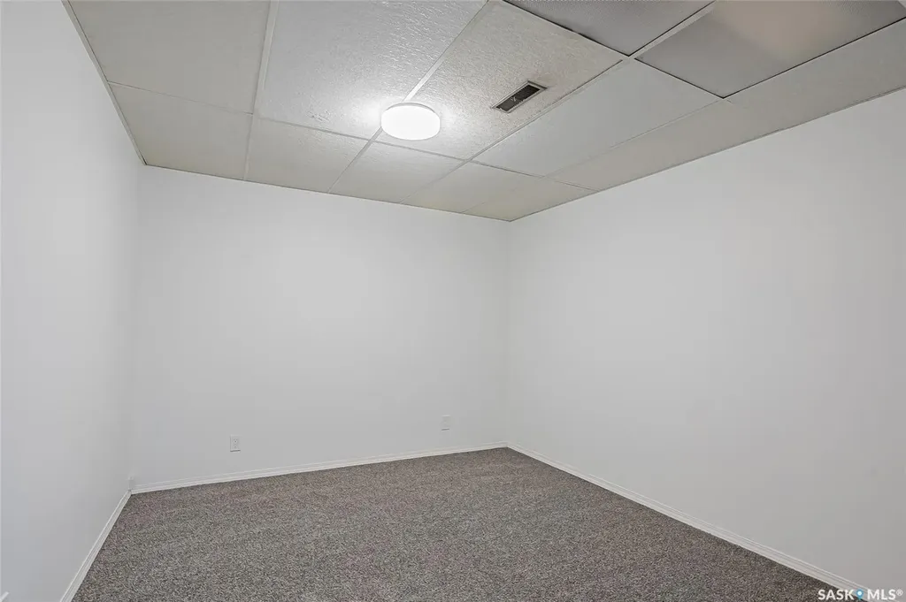 606 Wardlow Road Saskatoon SK S7M 4C9