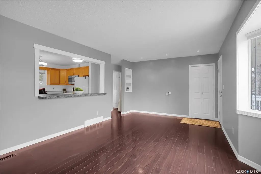 606 Wardlow Road Saskatoon SK S7M 4C9