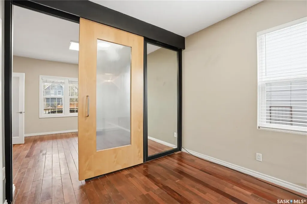 228 8th Street E Saskatoon SK S7H 0P3