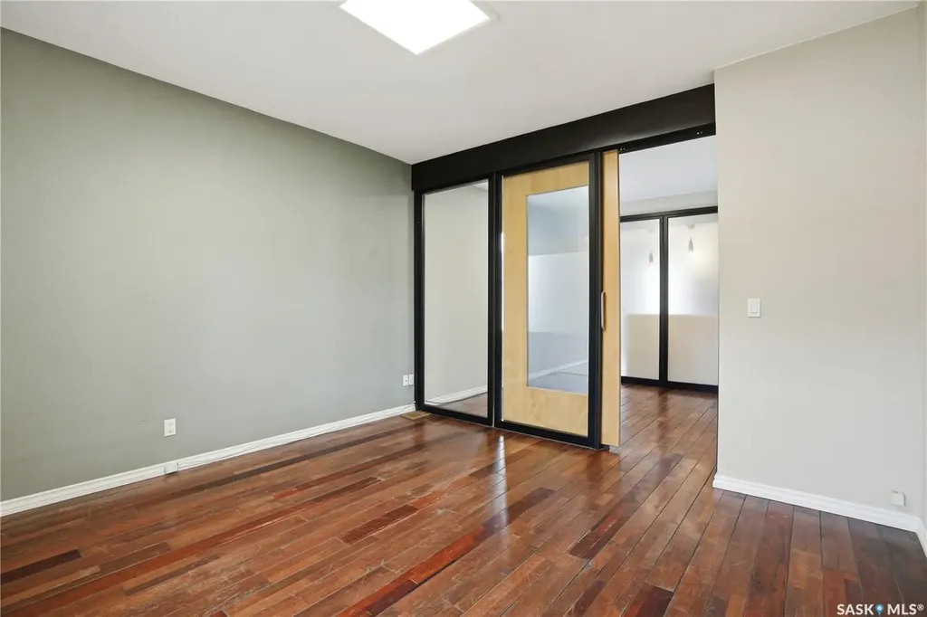 228 8th Street E Saskatoon SK S7H 0P3