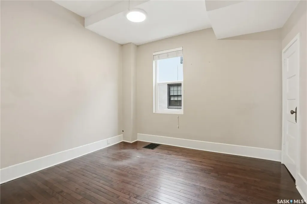 228 8th Street E Saskatoon SK S7H 0P3