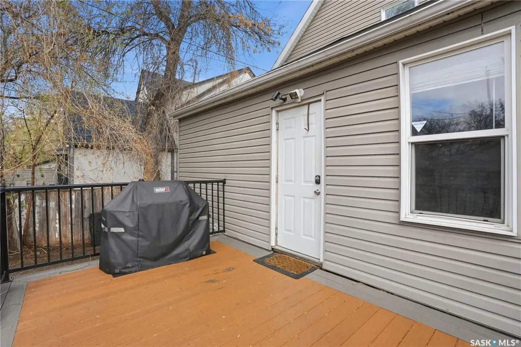 228 8th Street E Saskatoon SK S7H 0P3