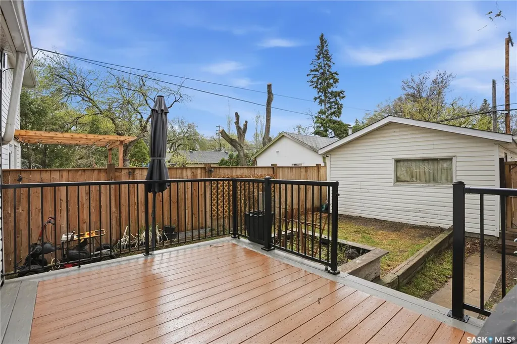 228 8th Street E Saskatoon SK S7H 0P3