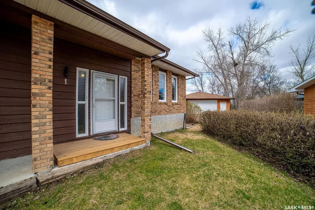 1 Hoidale Avenue Lajord Rm No. 128 SK S0G 2T0