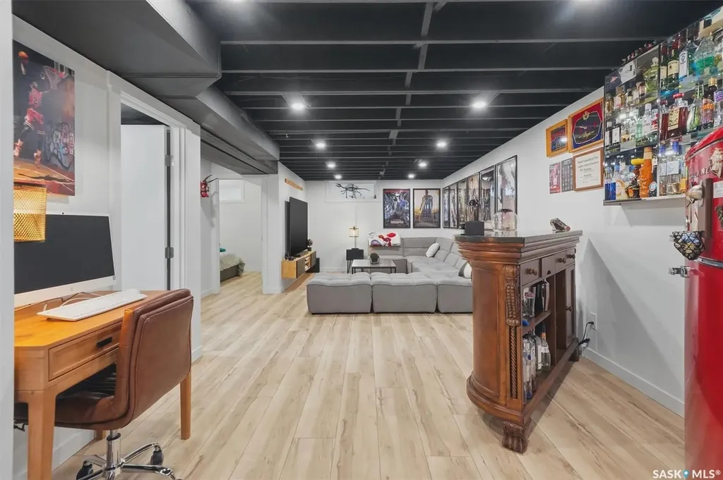 2417 Hanover Avenue Saskatoon SK S7J 1E7
