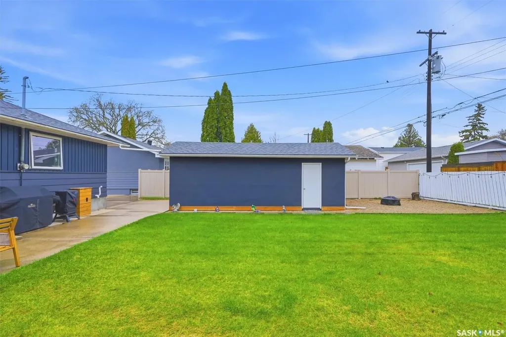 2417 Hanover Avenue Saskatoon SK S7J 1E7