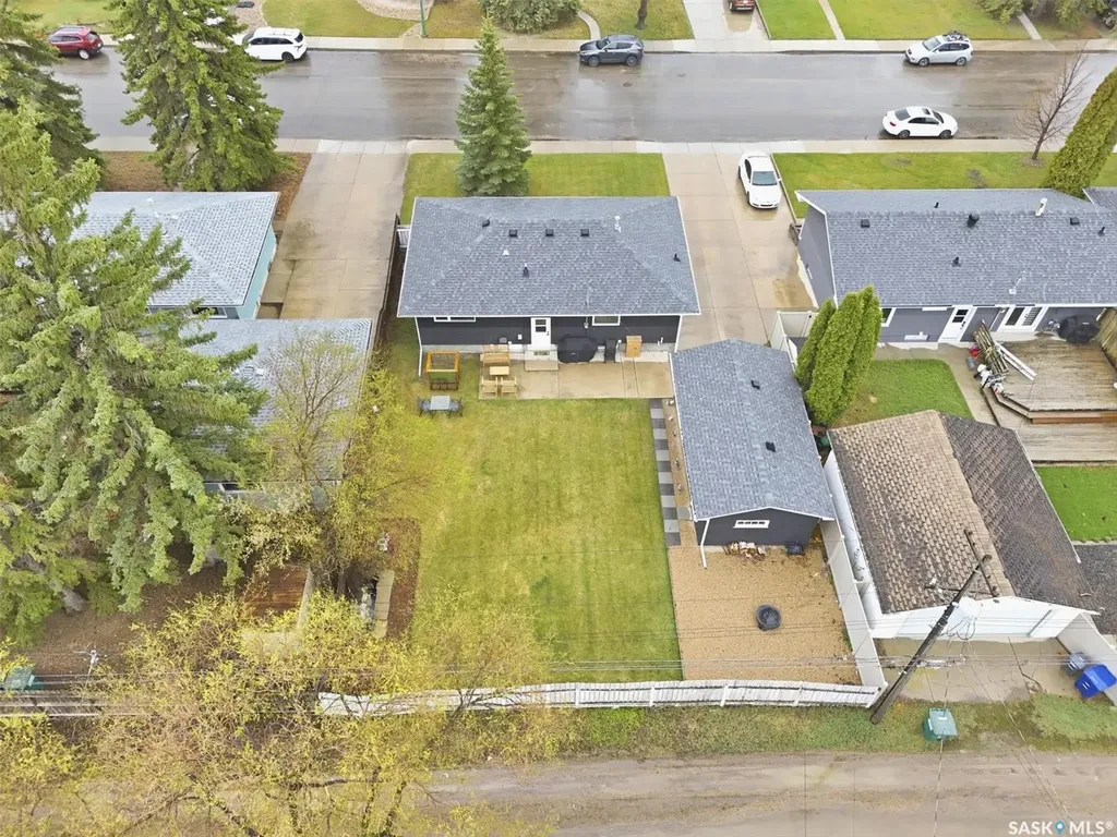 2417 Hanover Avenue Saskatoon SK S7J 1E7