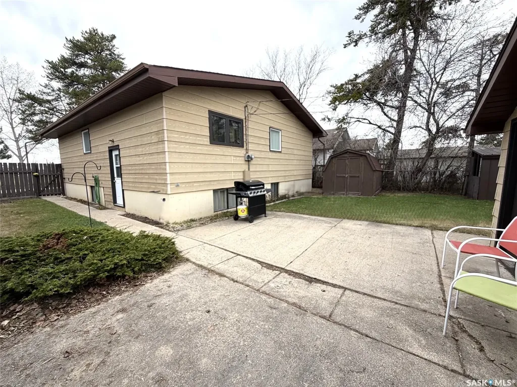 724 Prince Street Hudson Bay SK S0E 0Y0
