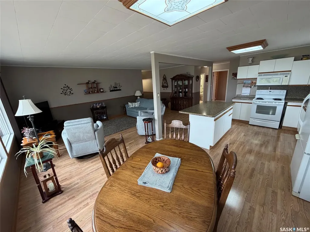 724 Prince Street Hudson Bay SK S0E 0Y0