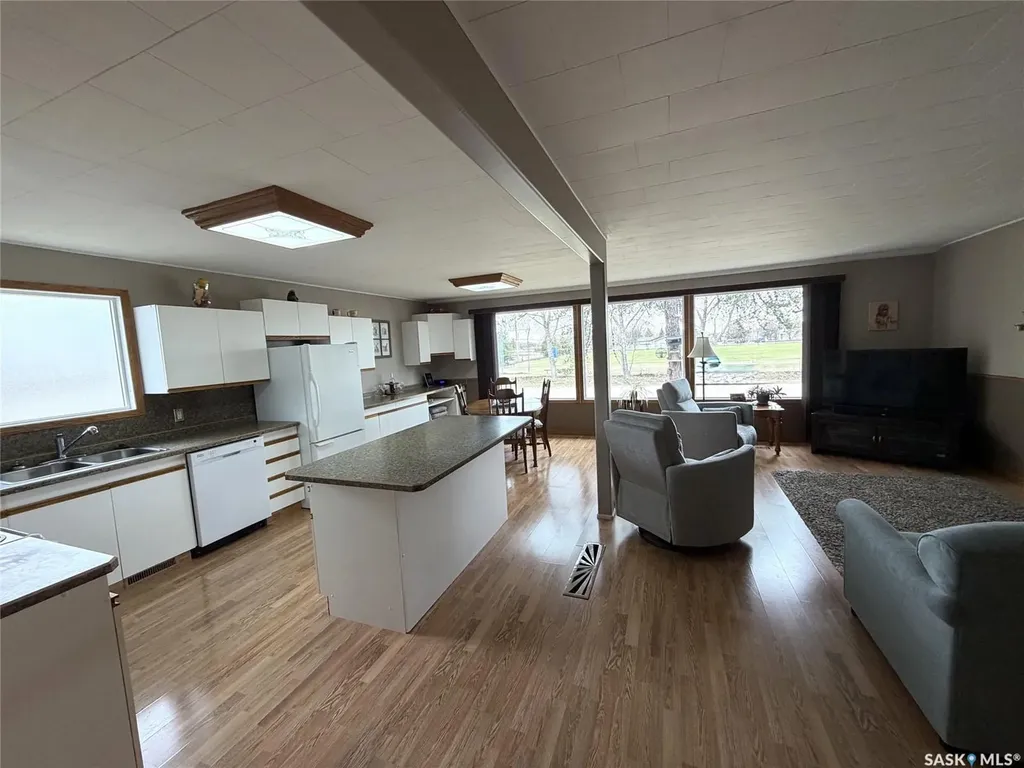 724 Prince Street Hudson Bay SK S0E 0Y0