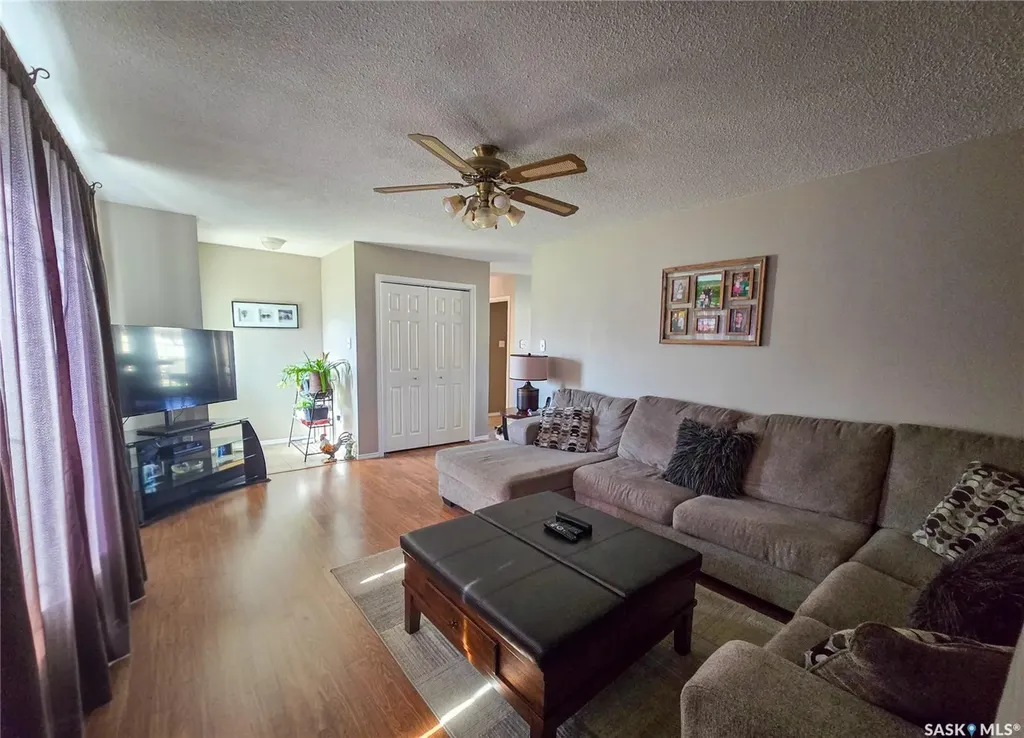 15 Mackenzie Drive Yorkton SK S3N 3M6