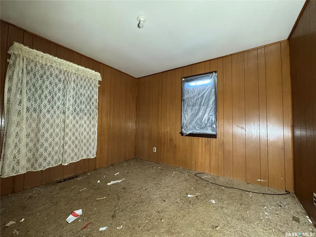 208 Irvine Street Cut Knife SK S0M 0N0