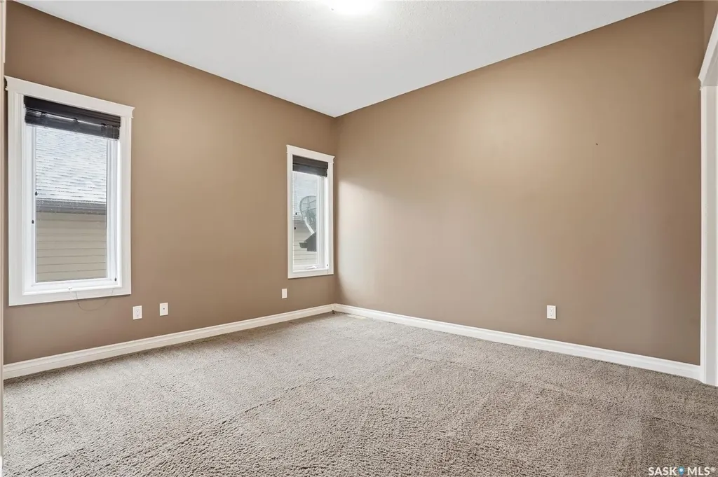 817 Columbia Way Martensville SK S0K 0A2