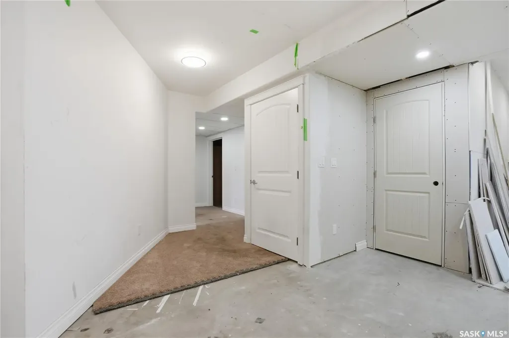 817 Columbia Way Martensville SK S0K 0A2