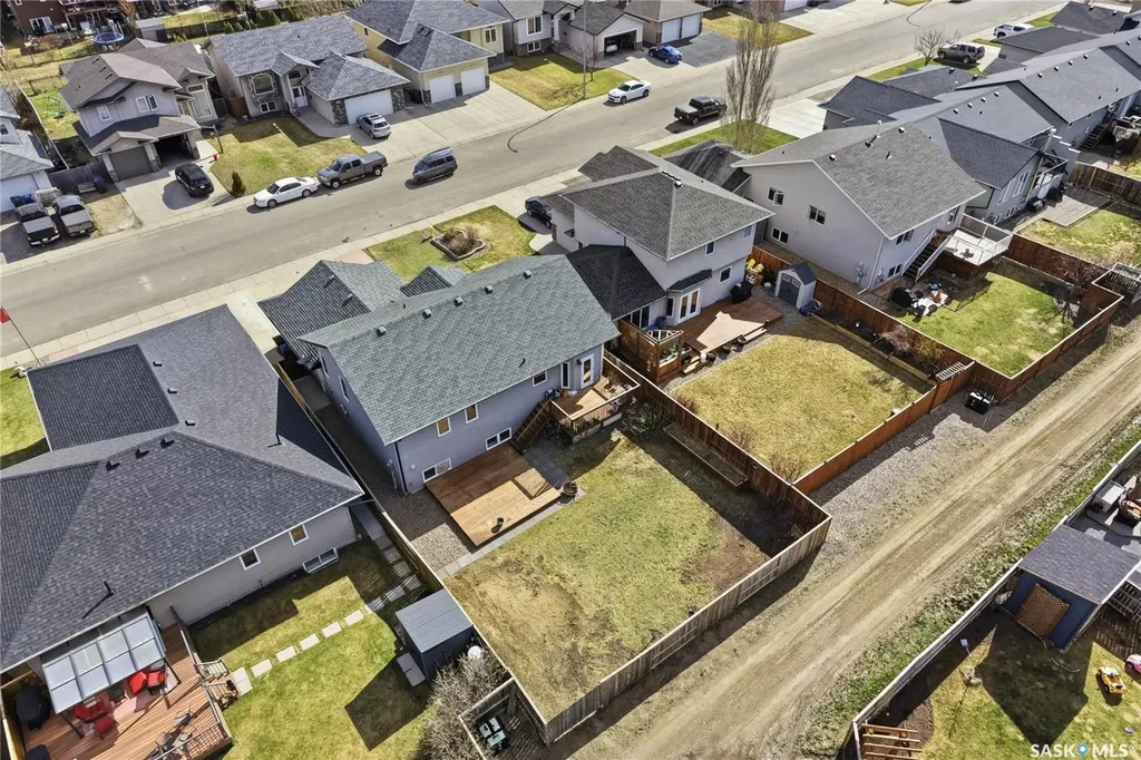 817 Columbia Way Martensville SK S0K 0A2