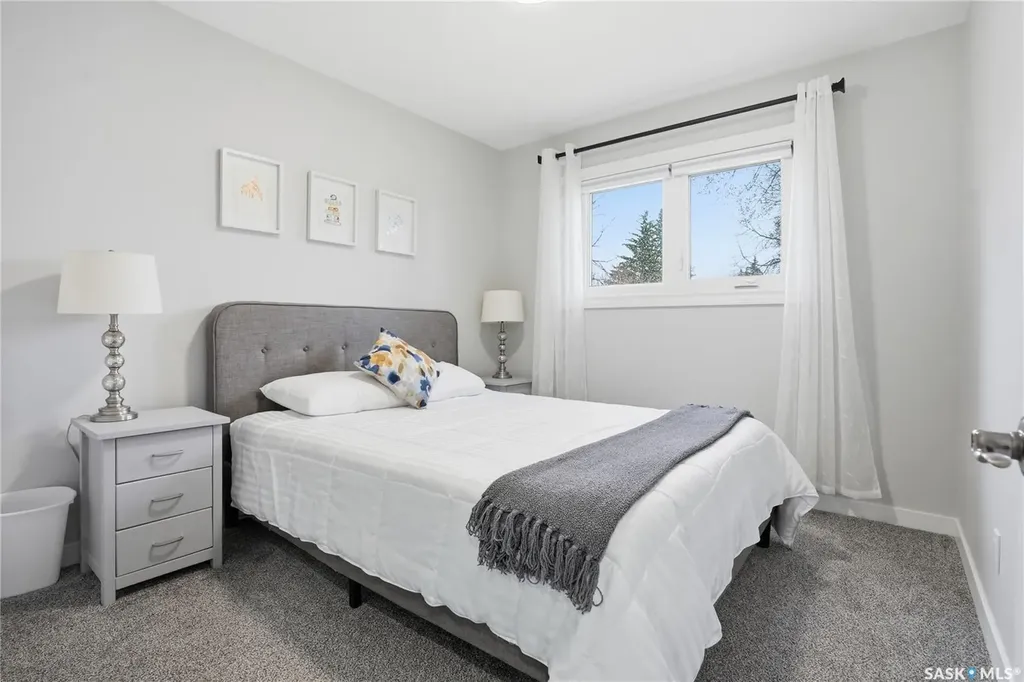 1646 East Heights Saskatoon SK S7J 3B7