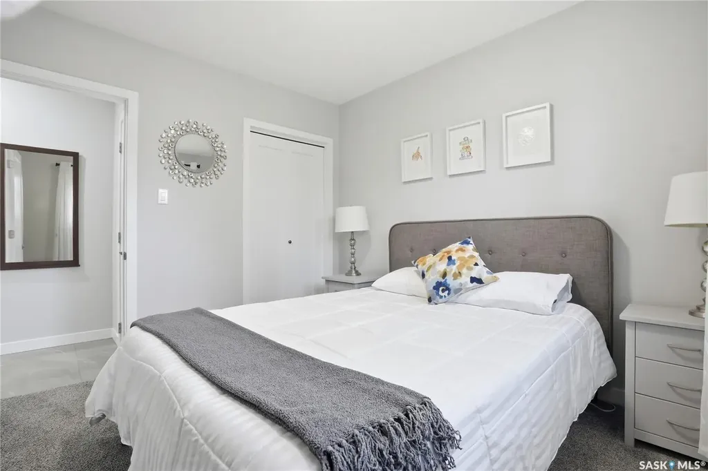 1646 East Heights Saskatoon SK S7J 3B7