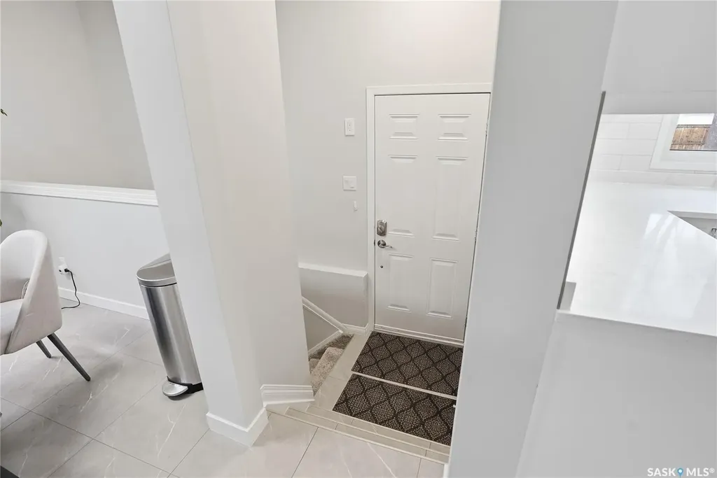 1646 East Heights Saskatoon SK S7J 3B7