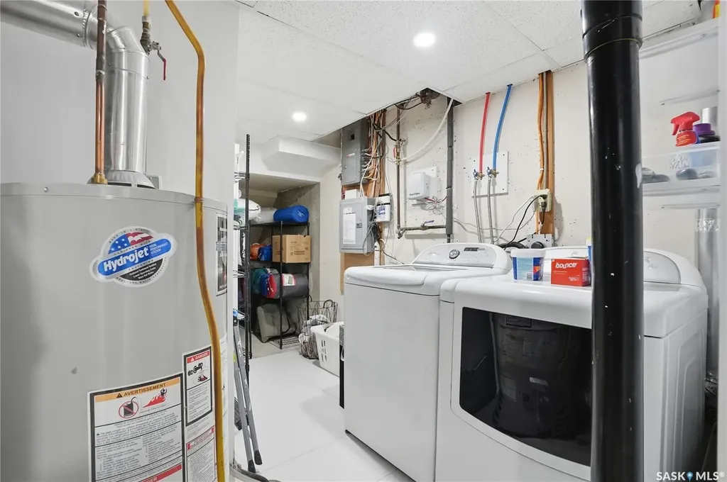 1646 East Heights Saskatoon SK S7J 3B7