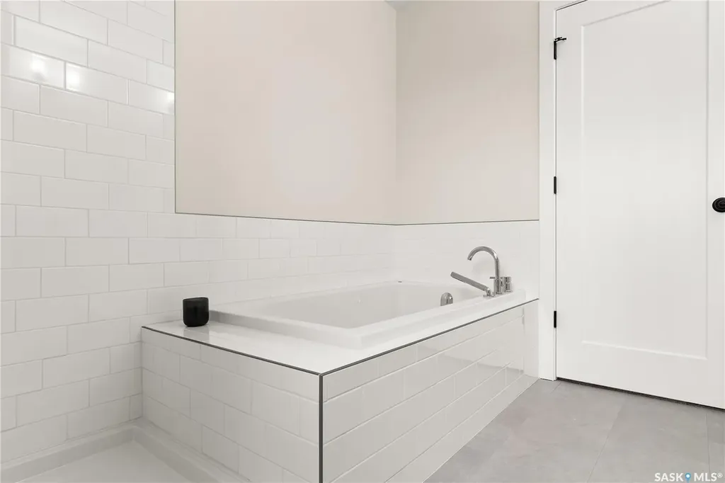 333 Cockcroft Street Saskatoon SK S7V 1Y8
