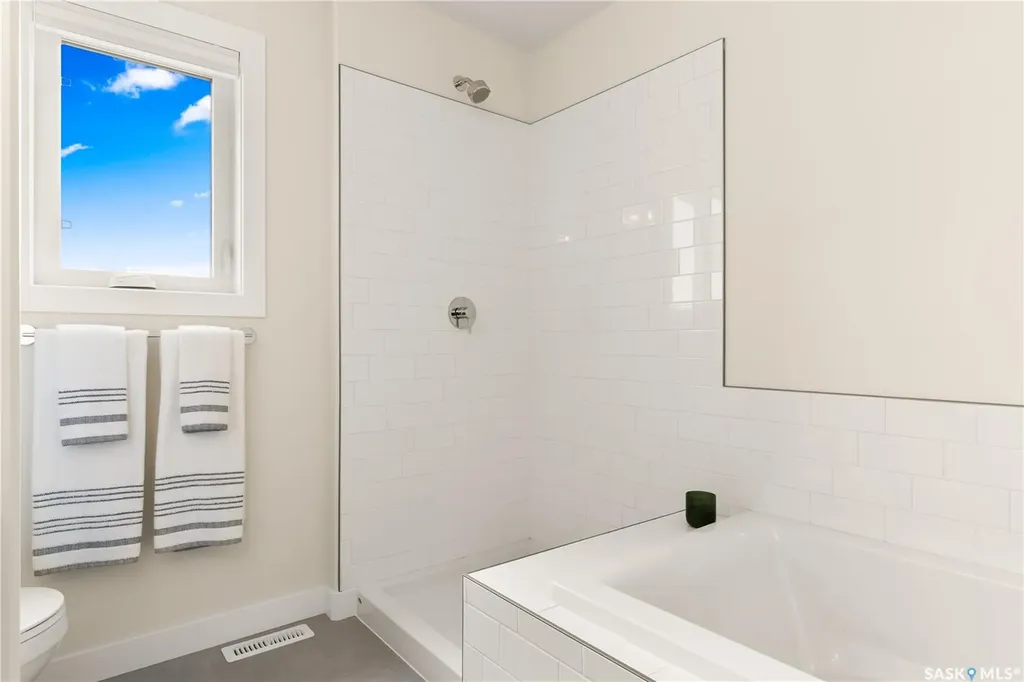 333 Cockcroft Street Saskatoon SK S7V 1Y8