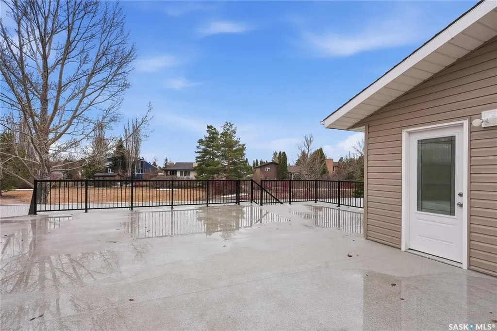 607 Addie Crescent Saskatoon SK S7N 3K7
