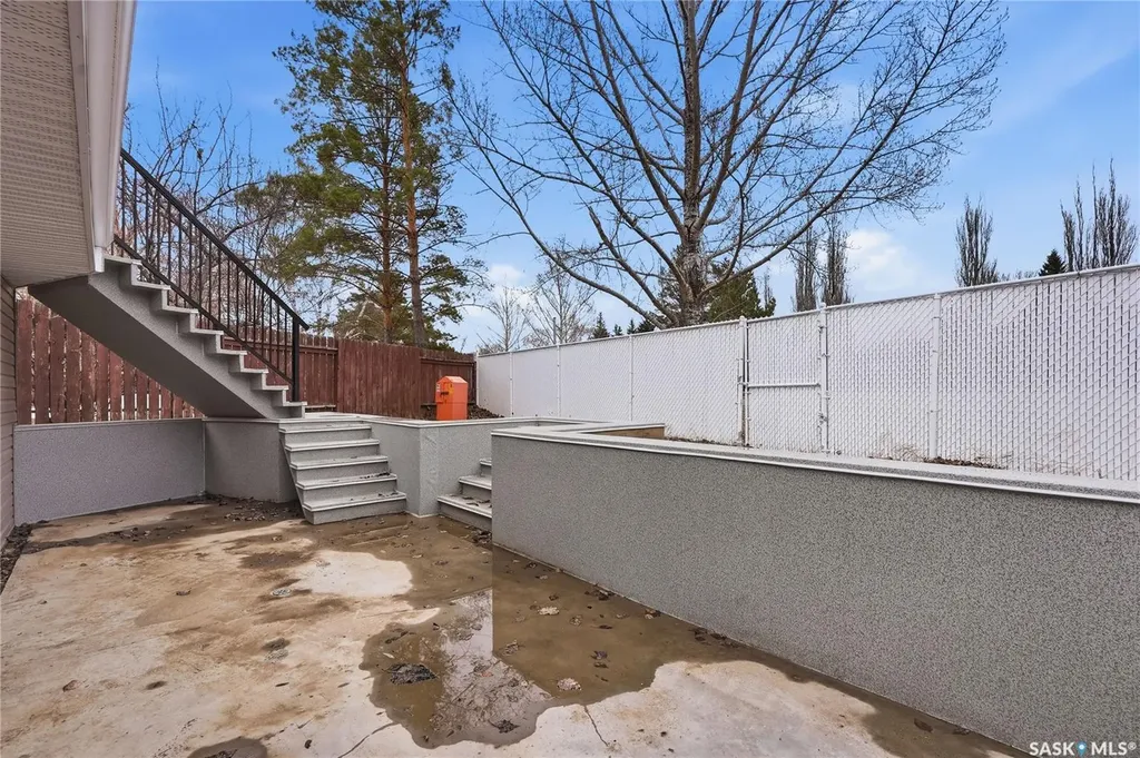 607 Addie Crescent Saskatoon SK S7N 3K7