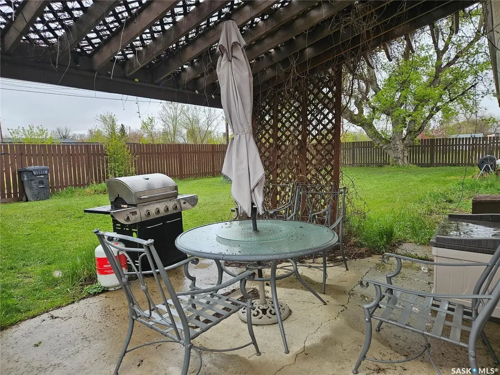 1204 North Railway Street E Swift Current SK S9H 1E7