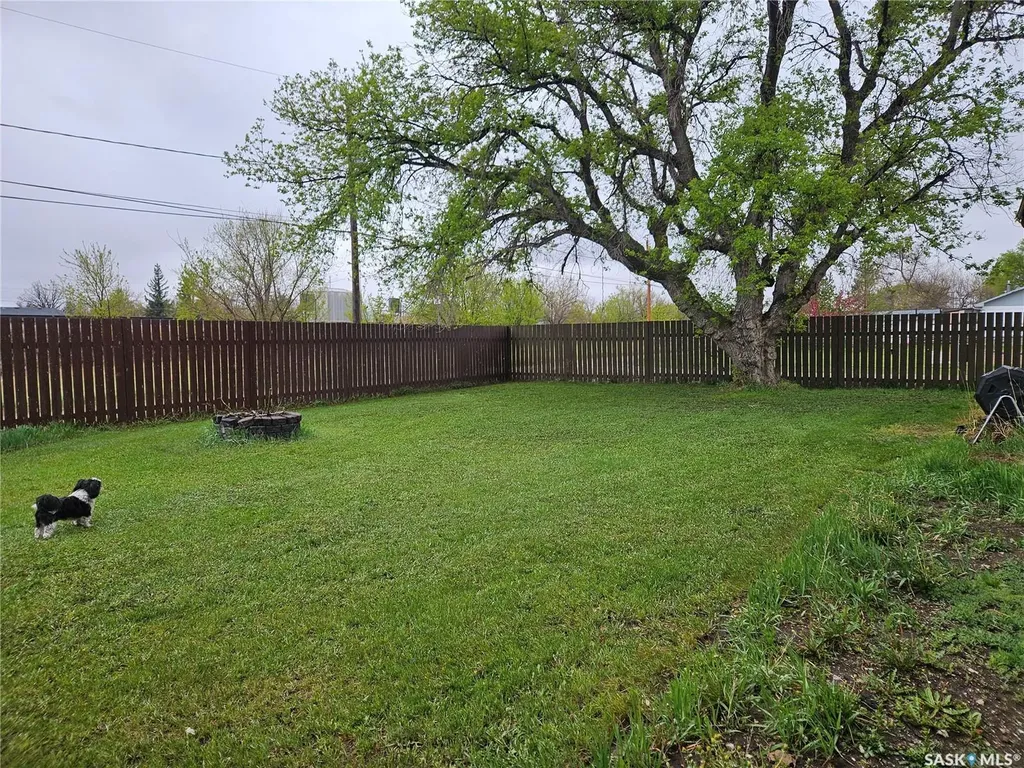 1204 North Railway Street E Swift Current SK S9H 1E7