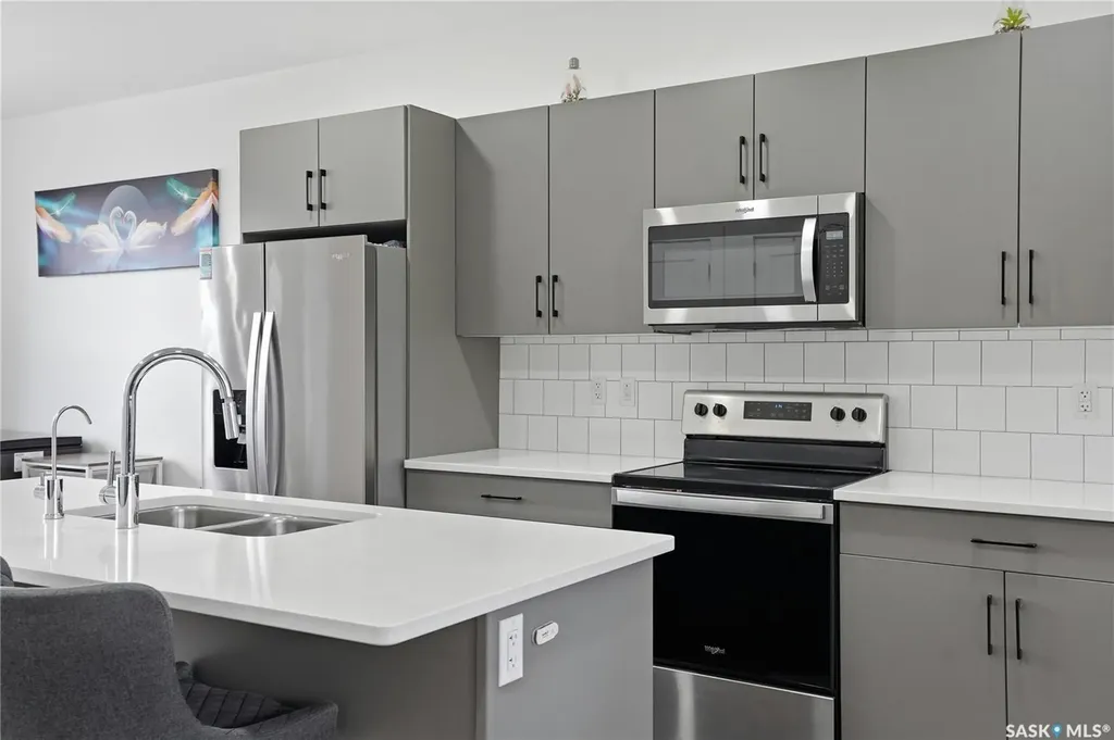 187 Rosewood Boulevard E Saskatoon SK S7V 0X2