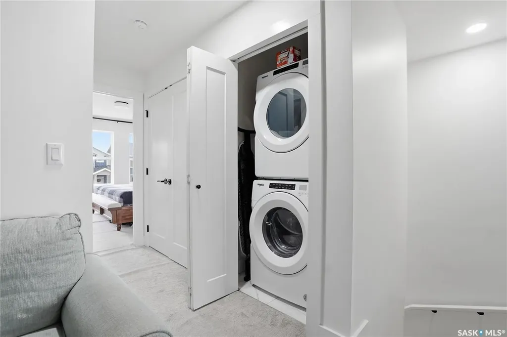 187 Rosewood Boulevard E Saskatoon SK S7V 0X2